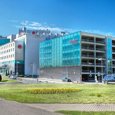 Victoria Hotel & Business Centre Minsk Exterior photo